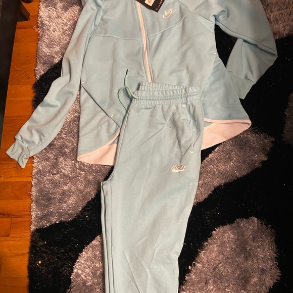 Brand new with tags nikes $90 a piece - Picture 7 of 10